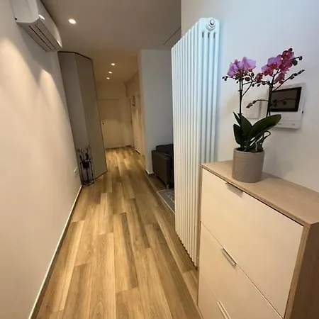 Isabel's House